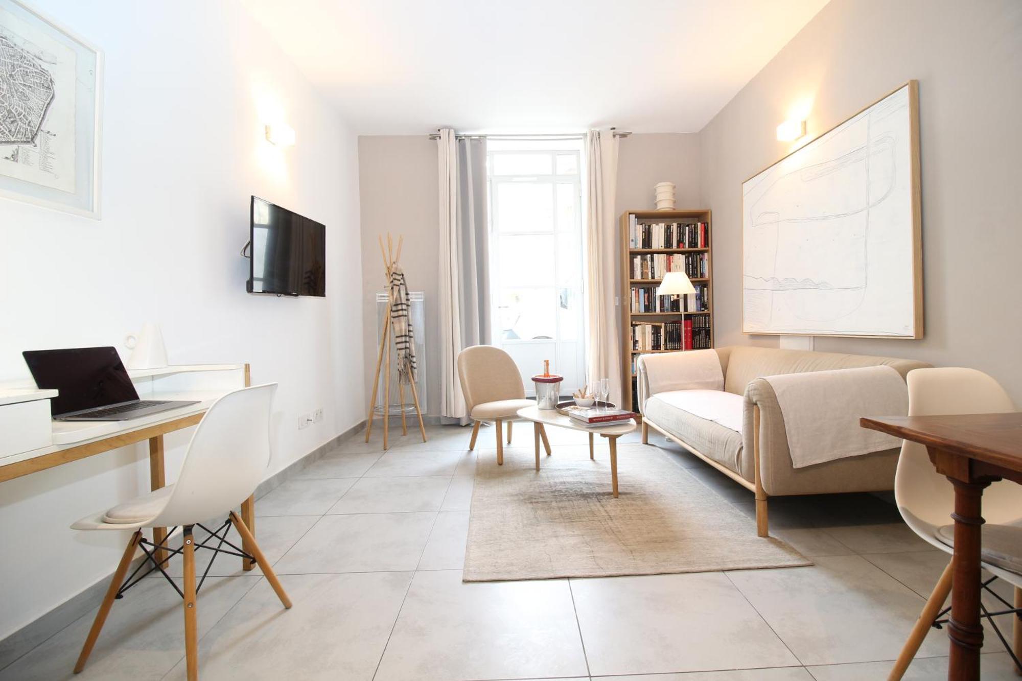 APPARTEMENT SPACIEUX ET COSY - HYPER-CENTRE - FREE WIFI - 2 pers Avignon Extérieur photo